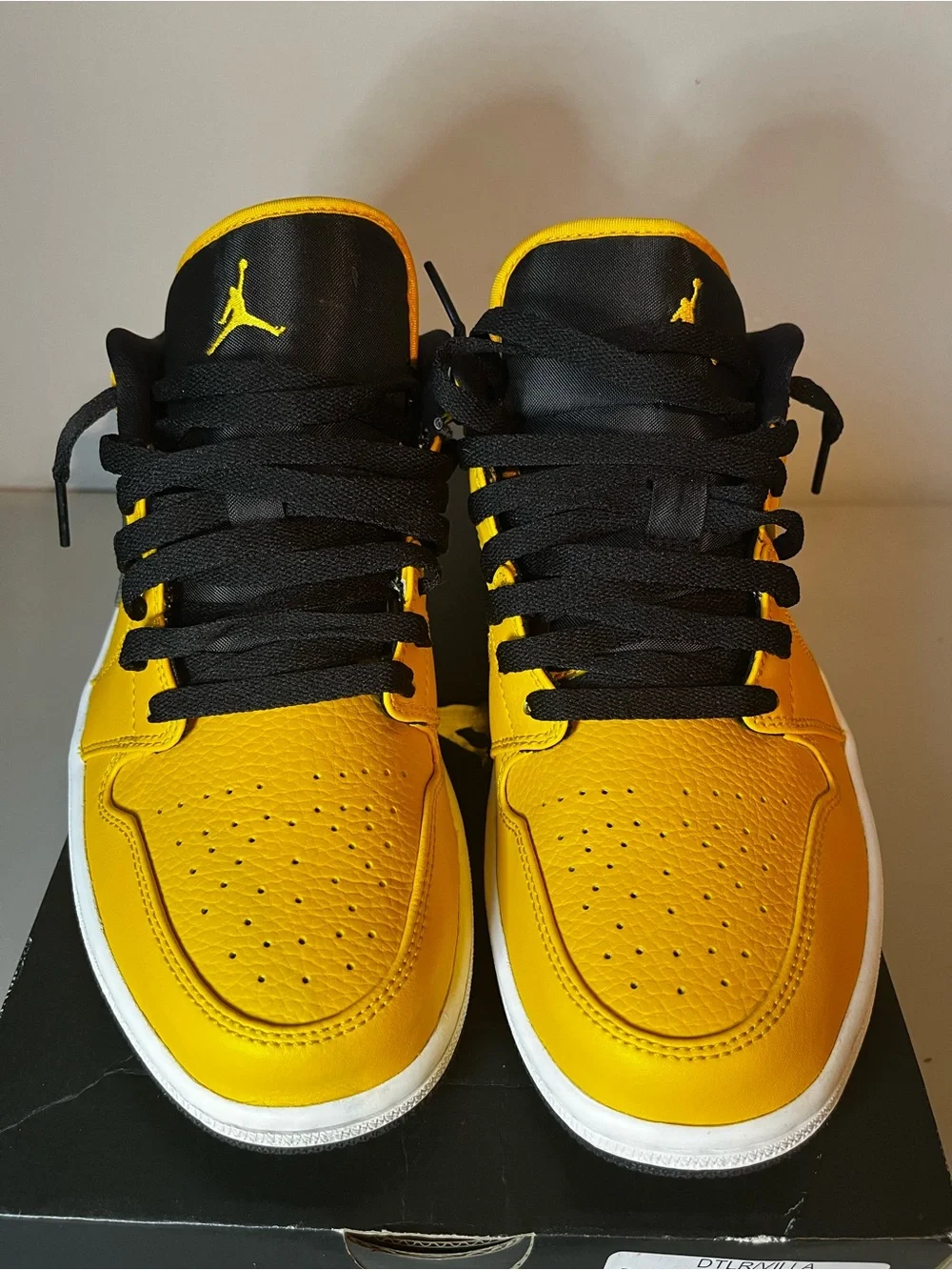 2020 Air Jordan 1 Low University Gold